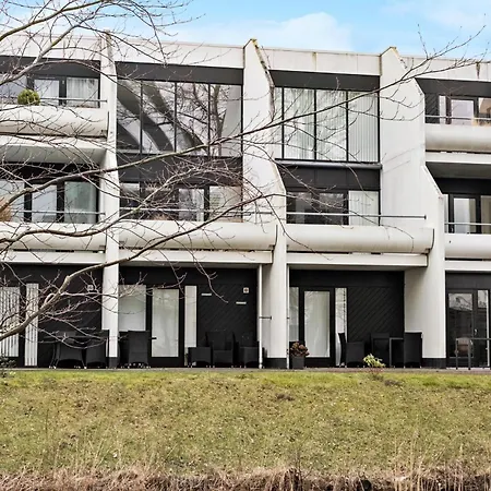 1 Bedroom Beautiful In