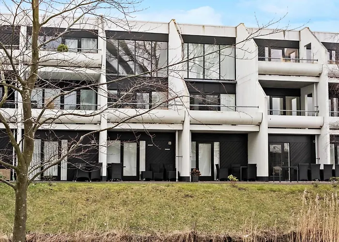 1 Bedroom Beautiful In